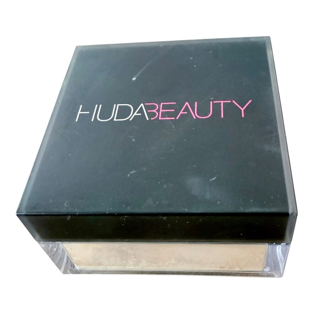 Huda Beauty Easy Bake Loose Baking & Setting Powder Blondie Makeup
